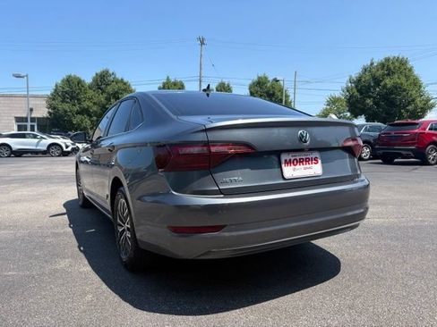 Used 2020 Volkswagen Jetta SE w/ SE Cold Weather Package FWD image 3