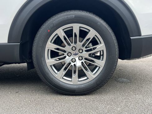 New 2026 Ford Explorer Platinum RWD image 29