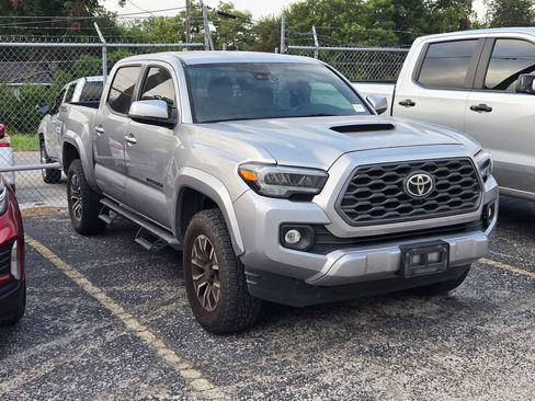 Used 2021 Toyota Tacoma TRD Sport w/ Technology Package RWD image 1