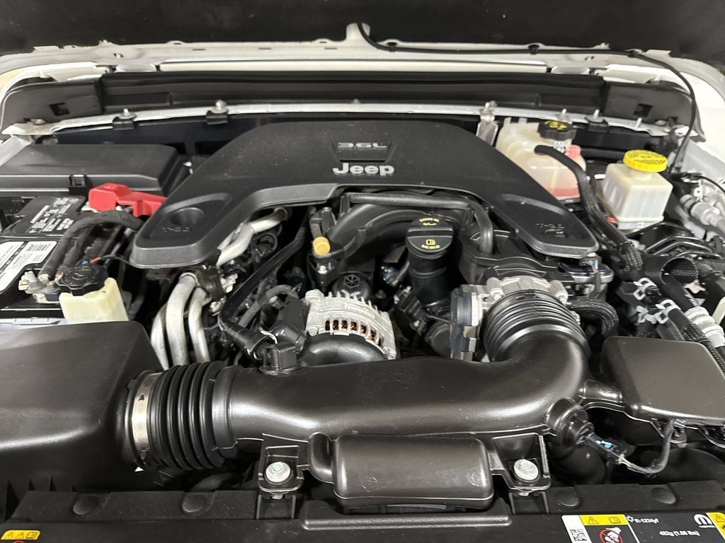 Used 2021 Jeep Gladiator Rubicon AWD/4WD image 24