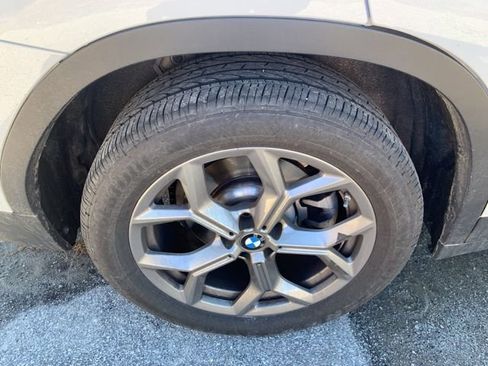 Used 2024 BMW X3 sDrive30i w/ Convenience Package image 9