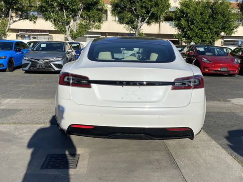 Used 2022 Tesla Model S image 3