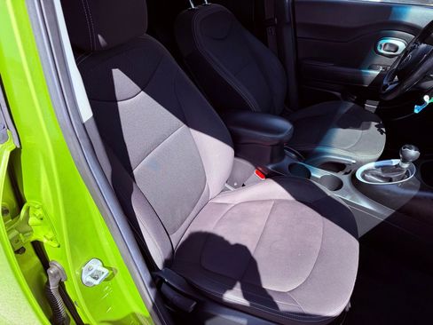 Used 2019 Kia Soul w/ Convenience Package image 11