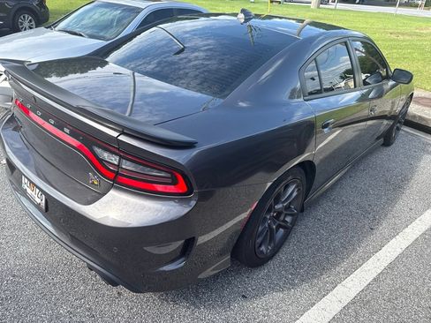 Used 2022 Dodge Charger Scat Pack RWD image 3