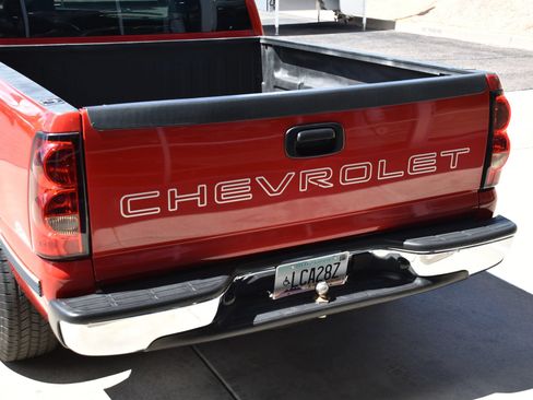 Used 2004 Chevrolet Silverado 1500 W/T RWD image 4