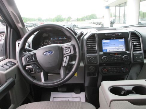 Used 2018 Ford F150 XLT w/ Equipment Group 302A Luxury AWD/4WD image 12