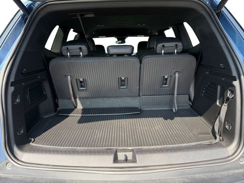 Used 2025 Buick Enclave Preferred w/ Trailering Package, 5000 lbs. AWD/4WD image 10