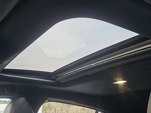 Used 2023 MAZDA MAZDA3 s image 8