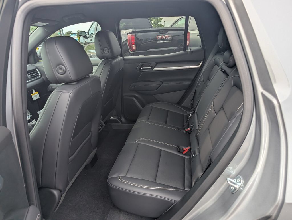 New 2027 GMC Terrain Elevation w/ Elevation Premium Package AWD/4WD image 10