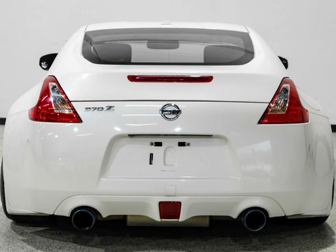 Used 2013 Nissan 370Z Touring image 7