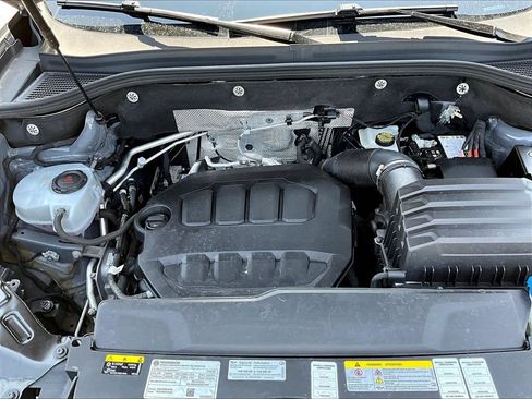 Used 2024 Volkswagen Atlas Cross Sport SEL Premium R-Line AWD/4WD image 32