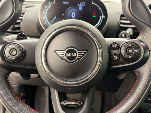 Used 2021 MINI Cooper Clubman S w/ Premium Package FWD image 16