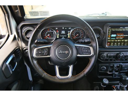 Used 2022 Jeep Wrangler Unlimited Sahara AWD/4WD image 22