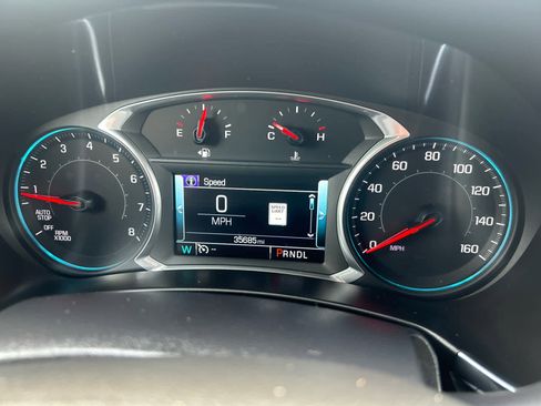 Used 2018 Chevrolet Equinox Premier AWD/4WD image 16