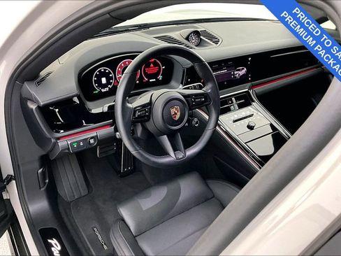 Used 2025 Porsche Panamera 4 w/ Premium Package image 17