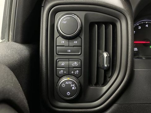 Used 2024 Chevrolet Silverado 2500 Custom w/ Custom Value Package image 21