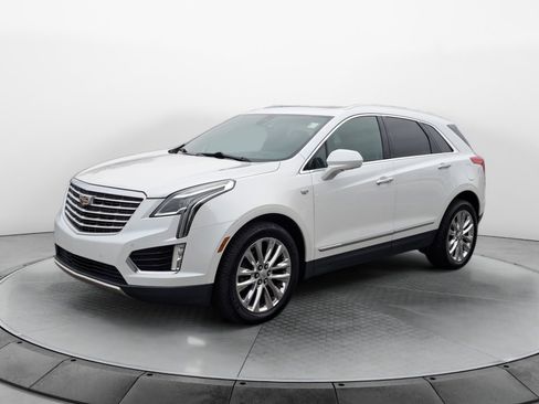 Used 2017 Cadillac XT5 Platinum image 3
