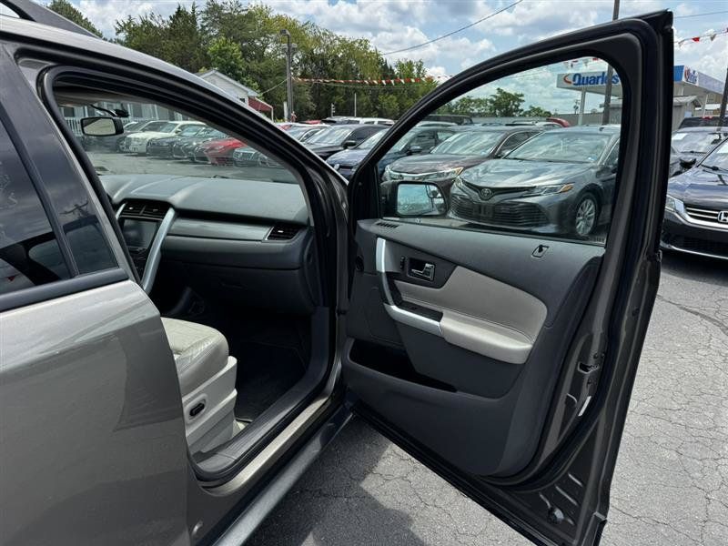 Used 2013 Ford Edge SEL FWD image 13