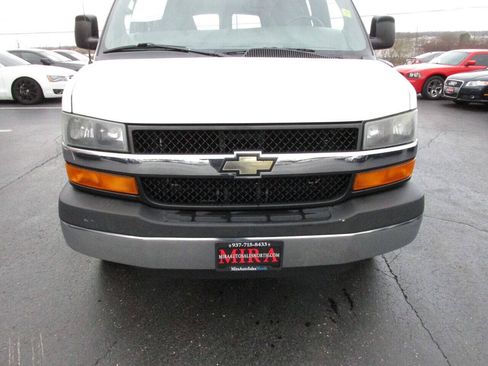 Used 2014 Chevrolet Express 2500 Extended RWD image 46