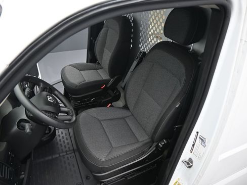 Used 2023 RAM ProMaster 2500 image 11