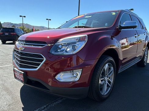 Used 2017 Chevrolet Equinox Premier w/ Enhanced Convenience Package AWD/4WD image 7