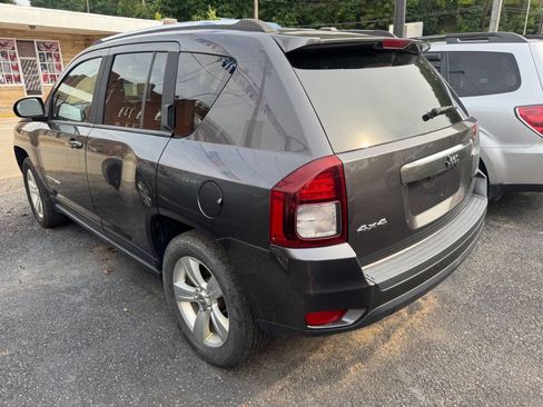 Used 2014 Jeep Compass Latitude AWD/4WD image 7