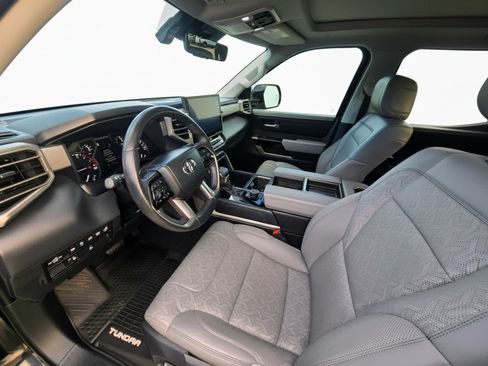 Used 2023 Toyota Tundra Limited w/ Power Package RWD image 9
