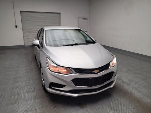 Used 2017 Chevrolet Cruze LS FWD image 14