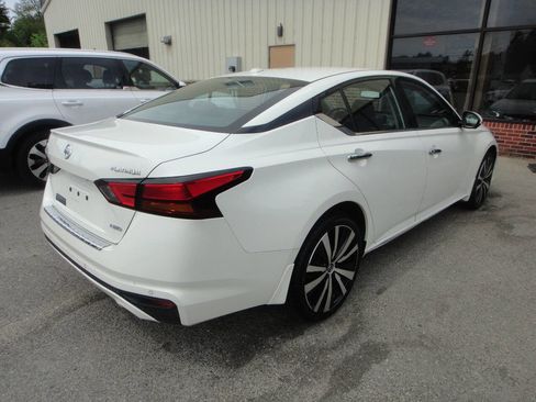 Used 2019 Nissan Altima 2.5 Platinum AWD/4WD image 4