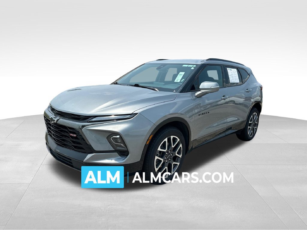 Used 2025 Chevrolet Blazer RS FWD image 1