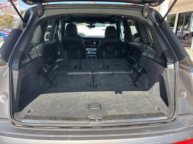 Used 2021 Audi Q7 3.0T Premium Plus w/ Executive Package AWD/4WD image 13