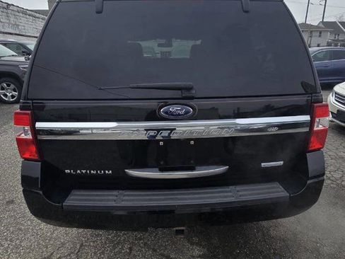 Used 2017 Ford Expedition Platinum image 5