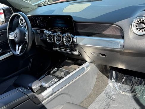 Certified 2022 Mercedes-Benz GLB 250 4MATIC image 27