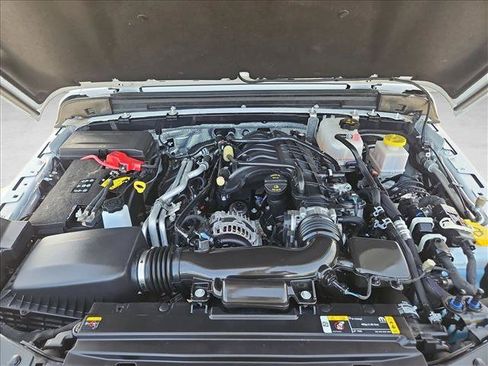 Used 2025 Jeep Gladiator Sport AWD/4WD image 22
