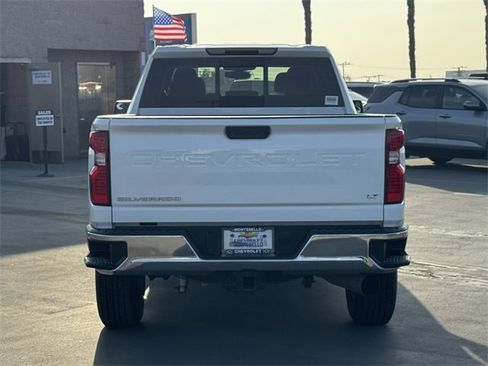 Used 2020 Chevrolet Silverado 2500 LT w/ Convenience Package image 3