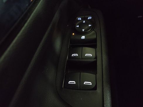 Used 2020 Chevrolet Equinox LT w/ Midnight Edition image 27