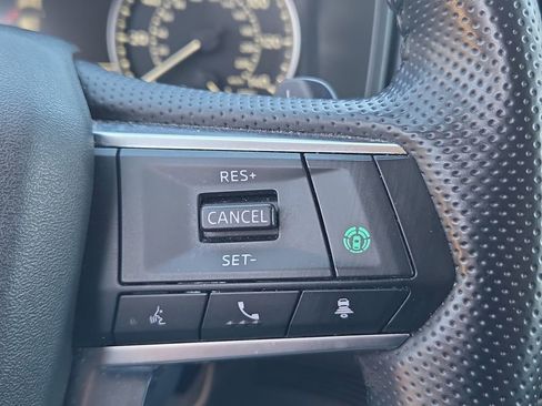 Used 2024 Mitsubishi Outlander FWD image 12