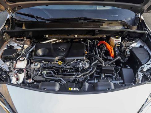 Used 2024 Toyota Venza Limited image 28