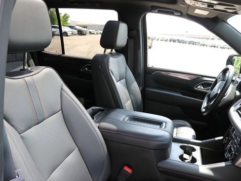 Used 2024 Chevrolet Tahoe RST w/ Luxury Package AWD/4WD image 23