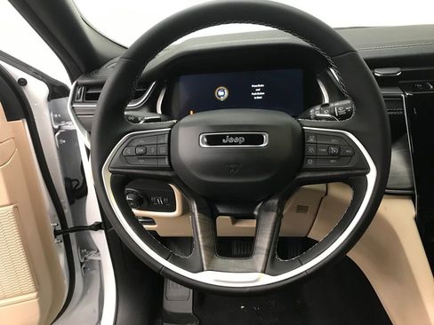New 2025 Jeep Grand Cherokee L Limited image 14