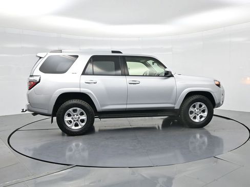 Used 2021 Toyota 4Runner SR5 image 18