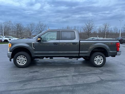 Used 2017 Ford F250 XL w/ STX Appearance Package image 5
