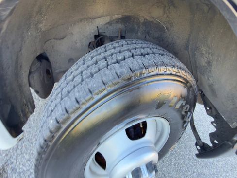 Used 2009 GMC Savana 3500 image 31