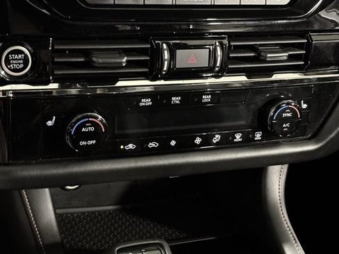 Used 2024 Nissan Pathfinder Rock Creek AWD/4WD image 28