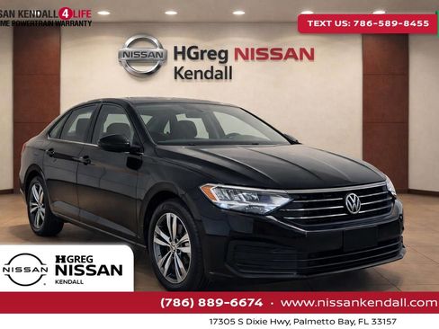 Used 2024 Volkswagen Jetta SE FWD image 1