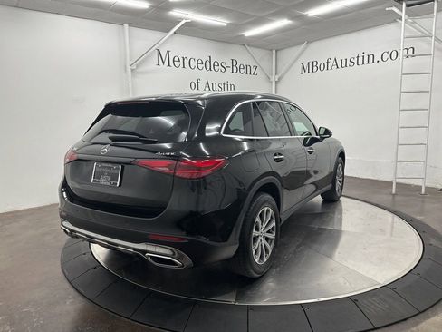 Used 2025 Mercedes-Benz GLC 300 4MATIC image 7