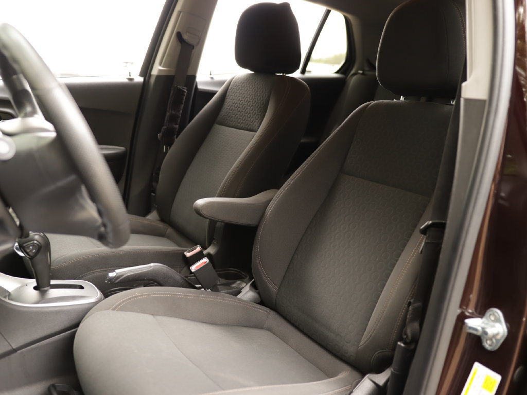 Used 2021 Chevrolet Trax LS w/ Tint and Cruise Package FWD image 19