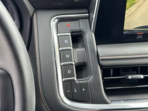 Certified 2023 GMC Yukon AT4 w/ LPO, Floor Liner Package AWD/4WD image 19