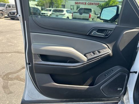 Used 2018 Chevrolet Suburban LT AWD/4WD image 5