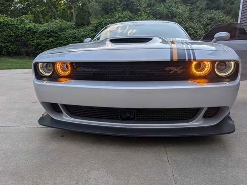 Used 2023 Dodge Challenger R/T Scat Pack RWD image 9